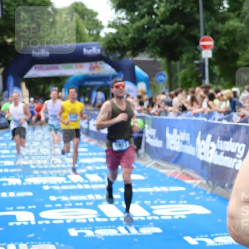 29.06.2025 - hella hamburg halbmarathon Zöllner http://msf.ph/oto/8178103 29.06.2025 10:28:47 Ziel 1953, 2604, 3968, 6090, 10486, 15655, 17428, 18763 meine-sportfotos.de