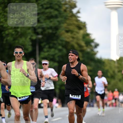 29.06.2025 - hella hamburg halbmarathon Dr. Thomas Lammeyer http://msf.ph/oto/8178104 29.06.2025 09:46:54 Kennedybrücke 2075, 2180, 2203, 2483, 3379, 6090, 8318, 8376, 9804, 10351 meine-sportfotos.de