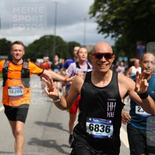 29.06.2025 - hella hamburg halbmarathon Yannick Fuchs http://msf.ph/oto/8178119 29.06.2025 10:42:25 20KM 1086, 1320, 1914, 2213, 2340, 2442, 2708, 3747, 4324, 4601, 5024, 5362, 5528, 5915, 6081, 6377, 6836, 7367, 8216, 8916, 8927, 9262, 9482, 9538, 9638, 11211, 11961, 12549, 12747, 13007, 13570, 13614, 13948, 14383, 14797, 14814, 15309, 15573, 15590, 15629, 15735, 15808, 16094, 16149, 16205, 16269, 16414, 16766, 18206, 18476, 18790, 18836, 18923, 18963, 19198 meine-sportfotos.de