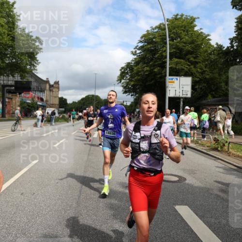 29.06.2025 - hella hamburg halbmarathon Yannick Fuchs http://msf.ph/oto/8178186 29.06.2025 10:42:26 20KM 1086, 1320, 1914, 2213, 2340, 2442, 3747, 4324, 4601, 5024, 5362, 5528, 5915, 6081, 6377, 6836, 7367, 8216, 8916, 8927, 9262, 9482, 9538, 9638, 11211, 11961, 12549, 12747, 13007, 13570, 13614, 13948, 14383, 14797, 14814, 15309, 15573, 15590, 15629, 15735, 15808, 16094, 16149, 16205, 16269, 16414, 16766, 18206, 18476, 18790, 18836, 18923, 18963, 19198 meine-sportfotos.de