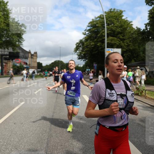 29.06.2025 - hella hamburg halbmarathon Yannick Fuchs http://msf.ph/oto/8178206 29.06.2025 10:42:26 20KM 1086, 1320, 1914, 2213, 2340, 2442, 3747, 4324, 4601, 5024, 5362, 5528, 5915, 6081, 6377, 6836, 7367, 8216, 8916, 8927, 9262, 9482, 9538, 9638, 11211, 11961, 12549, 12747, 13007, 13570, 13614, 13948, 14383, 14797, 14814, 15309, 15573, 15590, 15629, 15735, 15808, 16094, 16149, 16205, 16269, 16414, 16766, 18206, 18476, 18790, 18836, 18923, 18963, 19198 meine-sportfotos.de