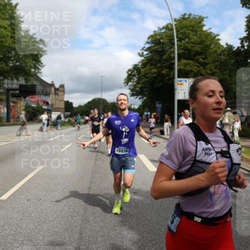 29.06.2025 - hella hamburg halbmarathon Yannick Fuchs http://msf.ph/oto/8178214 29.06.2025 10:42:26 20KM 1086, 1320, 1914, 2213, 2340, 2442, 3747, 4324, 4601, 5024, 5362, 5528, 5915, 6081, 6377, 6836, 7367, 8216, 8916, 8927, 9262, 9482, 9538, 9638, 11211, 11961, 12549, 12747, 13007, 13570, 13614, 13948, 14383, 14797, 14814, 15309, 15573, 15590, 15629, 15735, 15808, 16094, 16149, 16205, 16269, 16414, 16766, 18206, 18476, 18790, 18836, 18923, 18963, 19198 meine-sportfotos.de