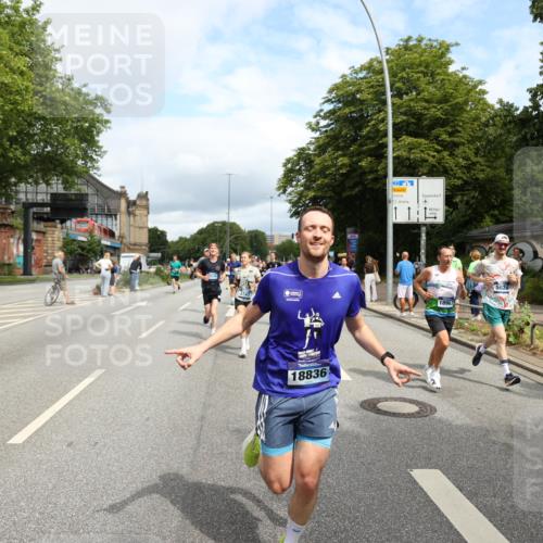 29.06.2025 - hella hamburg halbmarathon Yannick Fuchs http://msf.ph/oto/8178224 29.06.2025 10:42:26 20KM 1086, 1320, 1914, 2213, 2340, 2442, 3747, 4324, 4601, 5024, 5362, 5528, 5915, 6081, 6377, 6836, 7367, 8216, 8916, 8927, 9262, 9482, 9538, 9638, 11211, 11961, 12549, 12747, 13007, 13570, 13614, 13948, 14383, 14797, 14814, 15309, 15573, 15590, 15629, 15735, 15808, 16094, 16149, 16205, 16269, 16414, 16766, 18206, 18476, 18790, 18836, 18923, 18963, 19198 meine-sportfotos.de