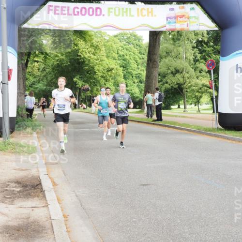 29.06.2025 - hella hamburg halbmarathon MichiJ http://msf.ph/oto/8178260 29.06.2025 10:16:55 Zwischen KM18-KM19  meine-sportfotos.de