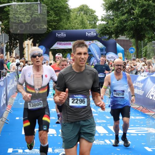 29.06.2025 - hella hamburg halbmarathon Zöllner http://msf.ph/oto/8178323 29.06.2025 10:38:54 Ziel 2296, 2719, 2980, 3783, 8958, 9264, 9540, 10218, 11055, 13755, 13800, 14093, 15257, 15372, 17722 meine-sportfotos.de