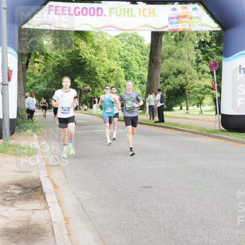 29.06.2025 - hella hamburg halbmarathon MichiJ http://msf.ph/oto/8178331 29.06.2025 10:16:55 Zwischen KM18-KM19  meine-sportfotos.de
