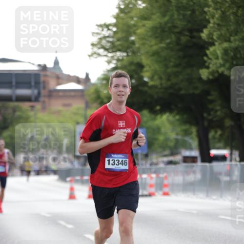 29.06.2025 - hella hamburg halbmarathon Jannik Wohlers http://msf.ph/oto/8178348 29.06.2025 09:42:25 Lombardsbrücke 5612, 7331, 7855, 9269, 10468, 11078, 11228, 12360, 13346, 13872, 13913, 14753, 14836, 17614, 18740, 19041, 19042, 19050, 19076, 19078 meine-sportfotos.de