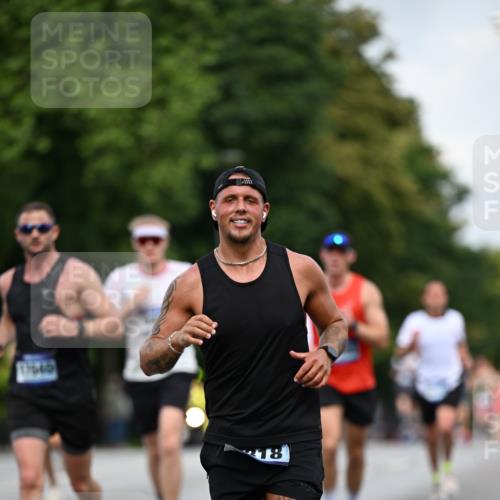 29.06.2025 - hella hamburg halbmarathon Dr. Thomas Lammeyer http://msf.ph/oto/8178386 29.06.2025 09:46:56 Kennedybrücke 2075, 2180, 2203, 2483, 3189, 3379, 6090, 8318, 8376, 9804, 10351 meine-sportfotos.de