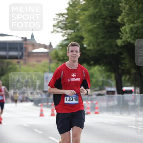 29.06.2025 - hella hamburg halbmarathon Jannik Wohlers http://msf.ph/oto/8178416 29.06.2025 09:42:25 Lombardsbrücke 5612, 7331, 7855, 9269, 10468, 11078, 11228, 12360, 13346, 13872, 13913, 14753, 14836, 17614, 18740, 19041, 19042, 19050, 19076, 19078 meine-sportfotos.de