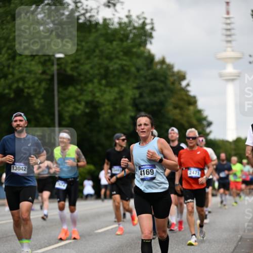 29.06.2025 - hella hamburg halbmarathon Dr. Thomas Lammeyer http://msf.ph/oto/8178424 29.06.2025 10:10:16 Kennedybrücke 1229, 1830, 1842, 2471, 2624, 3062, 4169, 4542, 5431, 6014, 7741, 8049, 8290, 8744, 8894, 8909, 9477, 9917, 10214, 10781 meine-sportfotos.de