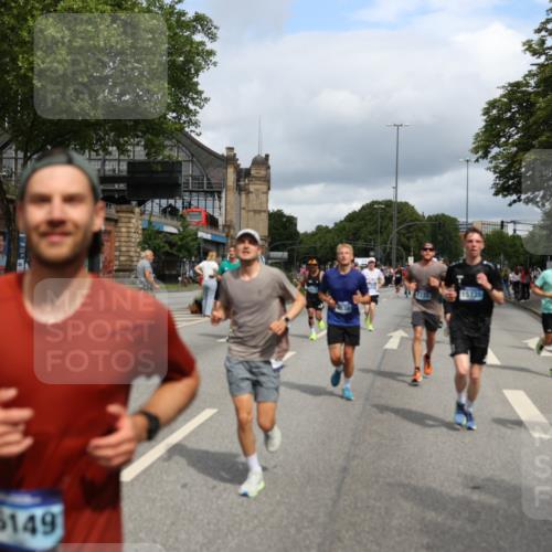 29.06.2025 - hella hamburg halbmarathon Yannick Fuchs http://msf.ph/oto/8178461 29.06.2025 10:42:30 20KM 1086, 1320, 1884, 1914, 2213, 2340, 2442, 3213, 3747, 4324, 5024, 5362, 5528, 5915, 6081, 6377, 6836, 7367, 8216, 8916, 9262, 9482, 9538, 9638, 10000, 11211, 11467, 11961, 12549, 12747, 13570, 13614, 14383, 14797, 14814, 15309, 15573, 15590, 15629, 15735, 15808, 16094, 16149, 16205, 16269, 16414, 16766, 17007, 18206, 18476, 18790, 18836, 18923, 18963, 19198 meine-sportfotos.de
