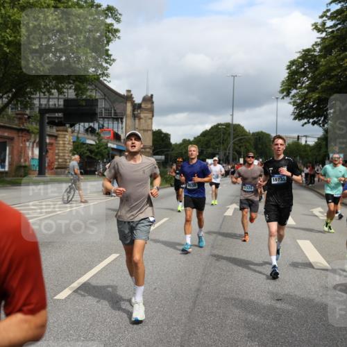 29.06.2025 - hella hamburg halbmarathon Yannick Fuchs http://msf.ph/oto/8178475 29.06.2025 10:42:30 20KM 1086, 1320, 1884, 1914, 2213, 2340, 2442, 3213, 3747, 4324, 5024, 5362, 5528, 5915, 6081, 6377, 6836, 7367, 8216, 8916, 9262, 9482, 9538, 9638, 10000, 11211, 11467, 11961, 12549, 12747, 13570, 13614, 14383, 14797, 14814, 15309, 15573, 15590, 15629, 15735, 15808, 16094, 16149, 16205, 16269, 16414, 16766, 17007, 18206, 18476, 18790, 18836, 18923, 18963, 19198 meine-sportfotos.de