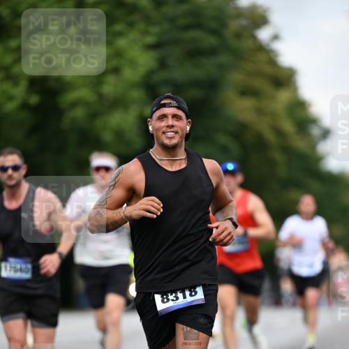 29.06.2025 - hella hamburg halbmarathon Dr. Thomas Lammeyer http://msf.ph/oto/8178492 29.06.2025 09:46:56 Kennedybrücke 2075, 2180, 2203, 2483, 3189, 3379, 6090, 8318, 8376, 9804, 10351 meine-sportfotos.de