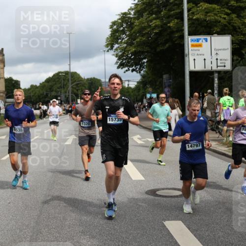 29.06.2025 - hella hamburg halbmarathon Yannick Fuchs http://msf.ph/oto/8178508 29.06.2025 10:42:31 20KM 1086, 1320, 1884, 1914, 2213, 2340, 2442, 3213, 3747, 4324, 4711, 5024, 5362, 5528, 5915, 6081, 6377, 6836, 6923, 7367, 8216, 8916, 9262, 9482, 9538, 9638, 10000, 11211, 11467, 11961, 12549, 12747, 13570, 13614, 14797, 14814, 15309, 15573, 15590, 15629, 15735, 15808, 16094, 16149, 16205, 16269, 16414, 16766, 17007, 18206, 18251, 18476, 18790, 18836, 18923, 18963, 19198 meine-sportfotos.de