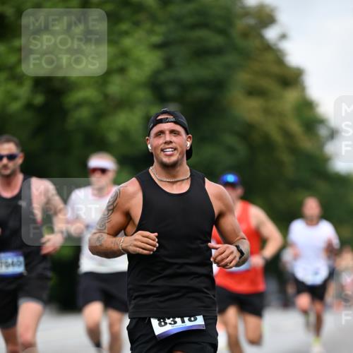 29.06.2025 - hella hamburg halbmarathon Dr. Thomas Lammeyer http://msf.ph/oto/8178549 29.06.2025 09:46:56 Kennedybrücke 2075, 2180, 2203, 2483, 3189, 3379, 6090, 8318, 8376, 9804, 10351 meine-sportfotos.de