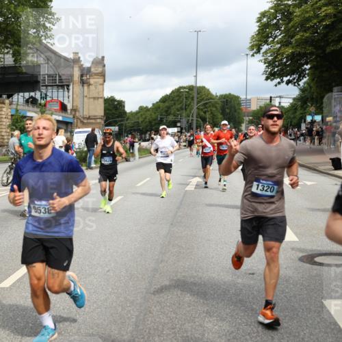 29.06.2025 - hella hamburg halbmarathon Yannick Fuchs http://msf.ph/oto/8178561 29.06.2025 10:42:32 20KM 1086, 1320, 1884, 1914, 2340, 2442, 3213, 3747, 4324, 4711, 5024, 5362, 5915, 6081, 6377, 6836, 6923, 7367, 8216, 8916, 9262, 9482, 9538, 9638, 10000, 11211, 11467, 12549, 12747, 12840, 13570, 13614, 14797, 14814, 15309, 15573, 15590, 15629, 15735, 15808, 16094, 16149, 16205, 16269, 16414, 16766, 17007, 18206, 18251, 18476, 18790, 18836, 18923, 18963, 19198 meine-sportfotos.de