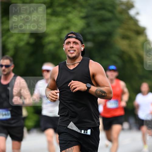 29.06.2025 - hella hamburg halbmarathon Dr. Thomas Lammeyer http://msf.ph/oto/8178587 29.06.2025 09:46:56 Kennedybrücke 2075, 2180, 2203, 2483, 3189, 3379, 6090, 8318, 8376, 9804, 10351 meine-sportfotos.de