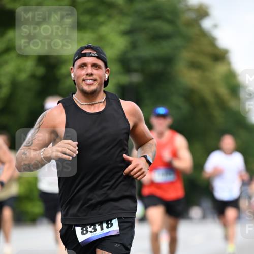 29.06.2025 - hella hamburg halbmarathon Dr. Thomas Lammeyer http://msf.ph/oto/8178612 29.06.2025 09:46:57 Kennedybrücke 1953, 2075, 2180, 2203, 2483, 3189, 3379, 8318, 8376, 9804, 10351 meine-sportfotos.de