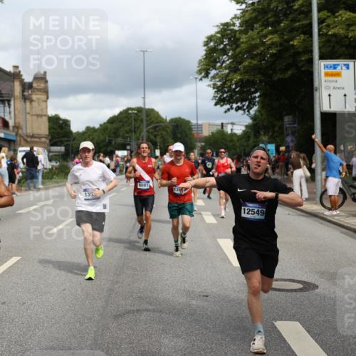 29.06.2025 - hella hamburg halbmarathon Yannick Fuchs http://msf.ph/oto/8178655 29.06.2025 10:42:34 20KM 1086, 1320, 1537, 1884, 1914, 2442, 3213, 3747, 4324, 4711, 5362, 6081, 6377, 6923, 7367, 8216, 8916, 9482, 9538, 9638, 10000, 11211, 11467, 12149, 12549, 12747, 12840, 13570, 13614, 14797, 14814, 14990, 15309, 15573, 15590, 15629, 15735, 15917, 16094, 16149, 16269, 16414, 16766, 17007, 17127, 18206, 18251, 18476, 18790, 18836, 18923, 19198 meine-sportfotos.de