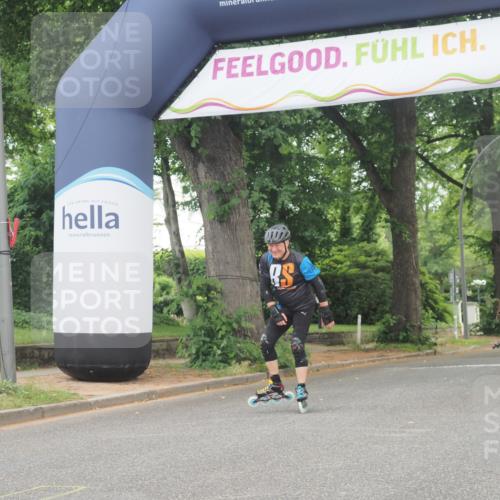 29.06.2025 - hella hamburg halbmarathon KatJ http://msf.ph/oto/8178664 29.06.2025 09:22:03 Zwischen KM18-KM19  meine-sportfotos.de