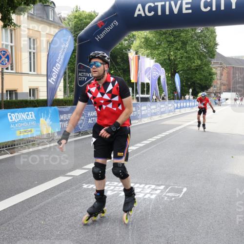 29.06.2025 - hella hamburg halbmarathon Strokosch-Dieckow http://msf.ph/oto/8178741 29.06.2025 09:20:28 Ziel 20411, 20417, 20434 meine-sportfotos.de