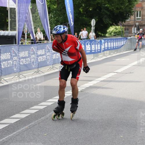 29.06.2025 - hella hamburg halbmarathon Strokosch-Dieckow http://msf.ph/oto/8178781 29.06.2025 09:20:29 Ziel 20411, 20417, 20434 meine-sportfotos.de