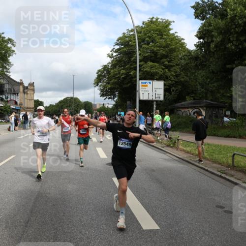 29.06.2025 - hella hamburg halbmarathon Yannick Fuchs http://msf.ph/oto/8178797 29.06.2025 10:42:34 20KM 1086, 1320, 1537, 1884, 1914, 2442, 3213, 3747, 4324, 4711, 5362, 6081, 6377, 6923, 7367, 8216, 8916, 9482, 9538, 9638, 10000, 11211, 11467, 12149, 12549, 12747, 12840, 13570, 13614, 14797, 14814, 14990, 15309, 15573, 15590, 15629, 15735, 15917, 16094, 16149, 16269, 16414, 16766, 17007, 17127, 18206, 18251, 18476, 18790, 18836, 18923, 19198 meine-sportfotos.de