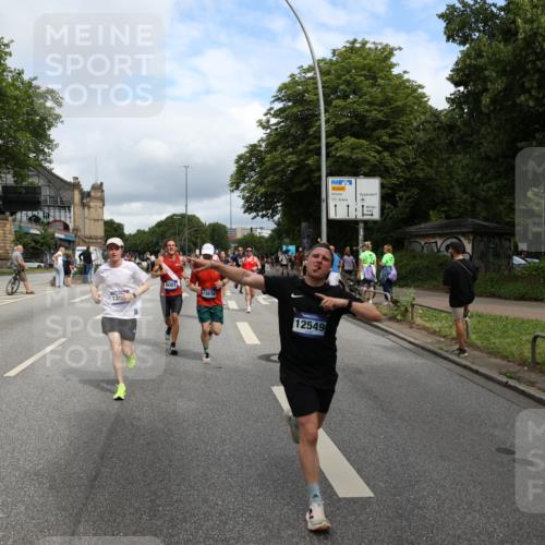 29.06.2025 - hella hamburg halbmarathon Yannick Fuchs http://msf.ph/oto/8178823 29.06.2025 10:42:34 20KM 1086, 1320, 1537, 1884, 1914, 2442, 3213, 3747, 4324, 4711, 5362, 6081, 6377, 6923, 7367, 8216, 8916, 9482, 9538, 9638, 10000, 11211, 11467, 12149, 12549, 12747, 12840, 13570, 13614, 14797, 14814, 14990, 15309, 15573, 15590, 15629, 15735, 15917, 16094, 16149, 16269, 16414, 16766, 17007, 17127, 18206, 18251, 18476, 18790, 18836, 18923, 19198 meine-sportfotos.de