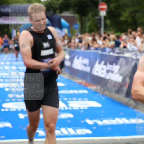 29.06.2025 - hella hamburg halbmarathon Zöllner http://msf.ph/oto/8178876 29.06.2025 10:29:18 Ziel 12287, 12337, 14395, 19194 meine-sportfotos.de