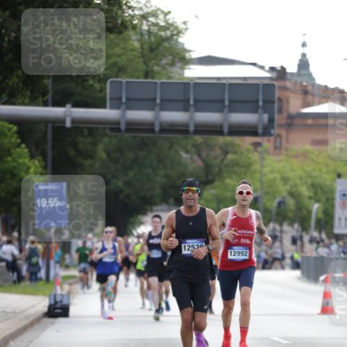 29.06.2025 - hella hamburg halbmarathon Jannik Wohlers http://msf.ph/oto/8178890 29.06.2025 09:42:28 Lombardsbrücke 5612, 7331, 7855, 9269, 11078, 11228, 12360, 12529, 12992, 13346, 14753, 14836, 17614, 18740, 19041, 19042, 19050, 19076, 19078 meine-sportfotos.de