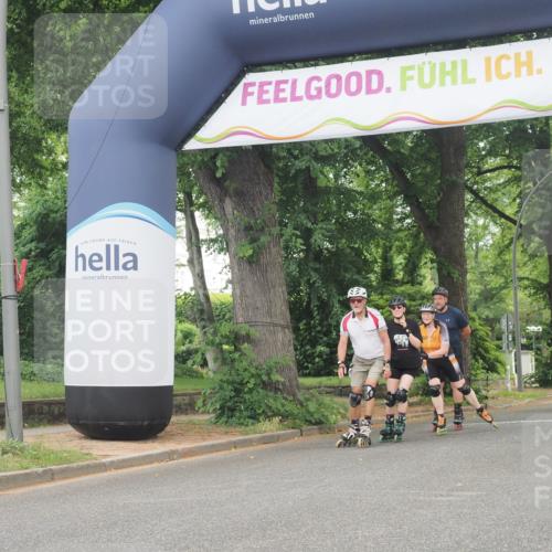 29.06.2025 - hella hamburg halbmarathon KatJ http://msf.ph/oto/8178921 29.06.2025 09:22:06 Zwischen KM18-KM19  meine-sportfotos.de