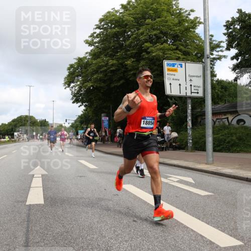 29.06.2025 - hella hamburg halbmarathon Yannick Fuchs http://msf.ph/oto/8178924 29.06.2025 10:28:24 20KM 1053, 1396, 1959, 2243, 2836, 4246, 4602, 5193, 8312, 8956, 11227, 12595, 13618, 14289, 14310, 14466, 14784, 14975, 15268, 15326, 15887, 16724, 16755, 16931, 17191, 17802, 18455, 18731, 18854 meine-sportfotos.de