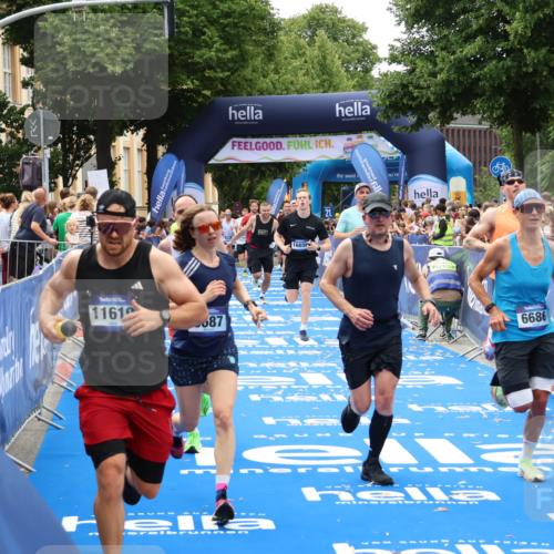 29.06.2025 - hella hamburg halbmarathon Zöllner http://msf.ph/oto/8178942 29.06.2025 10:39:13 Ziel 1445, 3282, 4759, 6686, 6687, 11305, 11619, 12137, 13729, 14311, 15556, 16656, 16820, 17668, 18149, 18547 meine-sportfotos.de