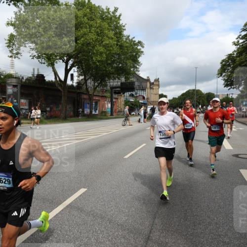 29.06.2025 - hella hamburg halbmarathon Yannick Fuchs http://msf.ph/oto/8178991 29.06.2025 10:42:35 20KM 1086, 1320, 1537, 1884, 1914, 2442, 3213, 3747, 4324, 4711, 5362, 6081, 6377, 6923, 7367, 8216, 8916, 9482, 9538, 9638, 10000, 11467, 12149, 12549, 12747, 12840, 13570, 13614, 14192, 14797, 14814, 14990, 15309, 15573, 15590, 15629, 15735, 15917, 15981, 16094, 16149, 16269, 16414, 16766, 17007, 17127, 18206, 18251, 18476, 18790, 18923, 19198 meine-sportfotos.de