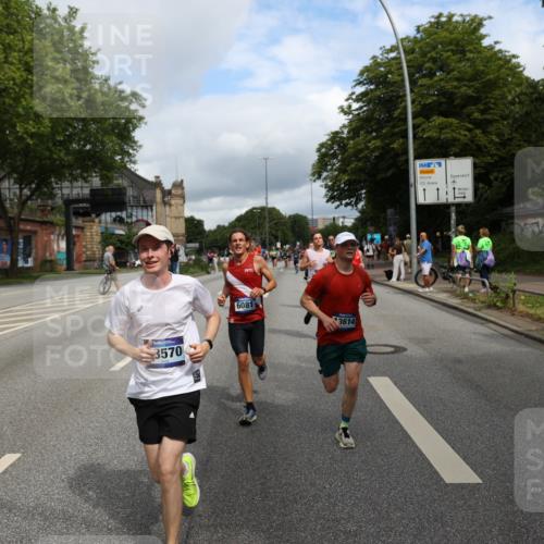 29.06.2025 - hella hamburg halbmarathon Yannick Fuchs http://msf.ph/oto/8179046 29.06.2025 10:42:35 20KM 1086, 1320, 1537, 1884, 1914, 2442, 3213, 3747, 4324, 4711, 5362, 6081, 6377, 6923, 7367, 8216, 8916, 9482, 9538, 9638, 10000, 11467, 12149, 12549, 12747, 12840, 13570, 13614, 14192, 14797, 14814, 14990, 15309, 15573, 15590, 15629, 15735, 15917, 15981, 16094, 16149, 16269, 16414, 16766, 17007, 17127, 18206, 18251, 18476, 18790, 18923, 19198 meine-sportfotos.de