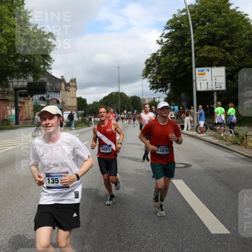 29.06.2025 - hella hamburg halbmarathon Yannick Fuchs http://msf.ph/oto/8179066 29.06.2025 10:42:36 20KM 1086, 1320, 1537, 1884, 1914, 2442, 3213, 3747, 4324, 4711, 5362, 6081, 6377, 6923, 7367, 8216, 8916, 9482, 9538, 9638, 10000, 11467, 12149, 12549, 12747, 12840, 13570, 13614, 14192, 14797, 14814, 14990, 15309, 15573, 15590, 15629, 15735, 15917, 15981, 16094, 16149, 16269, 16414, 16766, 17007, 17127, 18206, 18251, 18476, 18790, 18815, 18923, 19198 meine-sportfotos.de
