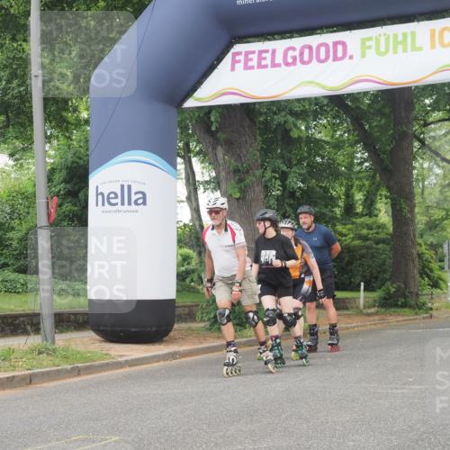 29.06.2025 - hella hamburg halbmarathon KatJ http://msf.ph/oto/8179090 29.06.2025 09:22:07 Zwischen KM18-KM19  meine-sportfotos.de