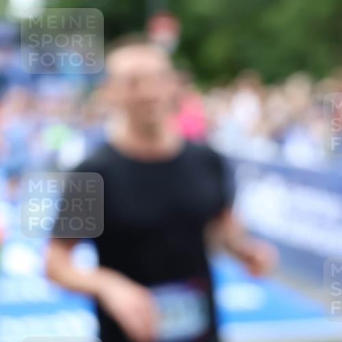 29.06.2025 - hella hamburg halbmarathon Zöllner http://msf.ph/oto/8179149 29.06.2025 10:29:34 Ziel 2021, 2180, 8784, 9137, 10156, 10790, 12234, 16118, 17197 meine-sportfotos.de