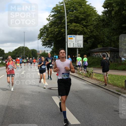 29.06.2025 - hella hamburg halbmarathon Yannick Fuchs http://msf.ph/oto/8179175 29.06.2025 10:42:37 20KM 1086, 1320, 1537, 1884, 1914, 2442, 3213, 3747, 4324, 4711, 5362, 5421, 6081, 6377, 6923, 7367, 8216, 8916, 9482, 9538, 9638, 10000, 11467, 12149, 12549, 12747, 12840, 13570, 13614, 14192, 14797, 14814, 14990, 15573, 15590, 15629, 15735, 15917, 15981, 16094, 16149, 16269, 16414, 16766, 17007, 17127, 18251, 18476, 18790, 18815, 18923, 19198 meine-sportfotos.de