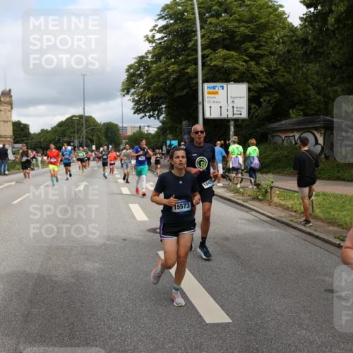 29.06.2025 - hella hamburg halbmarathon Yannick Fuchs http://msf.ph/oto/8179209 29.06.2025 10:42:39 20KM 1086, 1537, 1884, 1914, 2442, 3213, 4711, 5421, 6081, 6377, 6923, 7367, 8216, 8916, 9482, 9538, 9638, 10000, 11467, 12149, 12549, 12747, 12840, 13570, 13614, 14192, 14797, 14814, 14990, 15573, 15590, 15629, 15735, 15917, 15981, 16094, 16269, 16414, 16766, 17007, 17127, 18251, 18476, 18790, 18815, 18923, 19198 meine-sportfotos.de