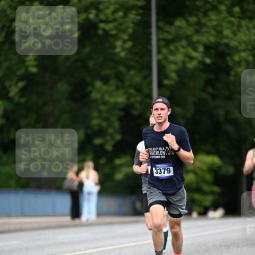 29.06.2025 - hella hamburg halbmarathon Dr. Thomas Lammeyer http://msf.ph/oto/8179352 29.06.2025 09:47:09 Kennedybrücke 1122, 1953, 2483, 3189, 3379, 5308, 8318, 8376, 9079, 9804, 10351, 11150 meine-sportfotos.de