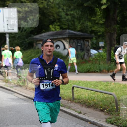 29.06.2025 - hella hamburg halbmarathon Yannick Fuchs http://msf.ph/oto/8179365 29.06.2025 10:42:42 20KM 1086, 1163, 1176, 1537, 1884, 1914, 2442, 3213, 4711, 5421, 6081, 6377, 6923, 7367, 8216, 8889, 8916, 9482, 9638, 10000, 11467, 12149, 12549, 12747, 12840, 13570, 13614, 14192, 14511, 14814, 14990, 15573, 15590, 15629, 15917, 15981, 16094, 16269, 16414, 16766, 17007, 17127, 18251, 18476, 18815, 18923, 19198 meine-sportfotos.de