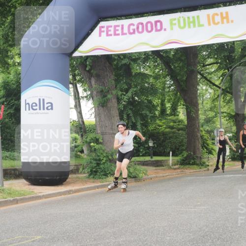 29.06.2025 - hella hamburg halbmarathon KatJ http://msf.ph/oto/8179461 29.06.2025 09:22:23 Zwischen KM18-KM19  meine-sportfotos.de