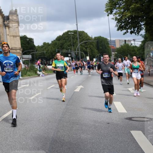 29.06.2025 - hella hamburg halbmarathon Yannick Fuchs http://msf.ph/oto/8179466 29.06.2025 10:42:43 20KM 1086, 1163, 1176, 1537, 1884, 1914, 2442, 3213, 4711, 5421, 6081, 6377, 6923, 7367, 8216, 8889, 8916, 9482, 9638, 9770, 10000, 11467, 12149, 12747, 12840, 13570, 13614, 14192, 14511, 14814, 14990, 15573, 15590, 15629, 15917, 15981, 16094, 16269, 16414, 16766, 17007, 17127, 18251, 18815, 18923, 19198 meine-sportfotos.de