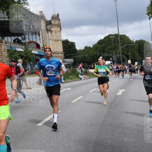 29.06.2025 - hella hamburg halbmarathon Yannick Fuchs http://msf.ph/oto/8179476 29.06.2025 10:42:43 20KM 1086, 1163, 1176, 1537, 1884, 1914, 2442, 3213, 4711, 5421, 6081, 6377, 6923, 7367, 8216, 8889, 8916, 9482, 9638, 9770, 10000, 11467, 12149, 12747, 12840, 13570, 13614, 14192, 14511, 14814, 14990, 15573, 15590, 15629, 15917, 15981, 16094, 16269, 16414, 16766, 17007, 17127, 18251, 18815, 18923, 19198 meine-sportfotos.de