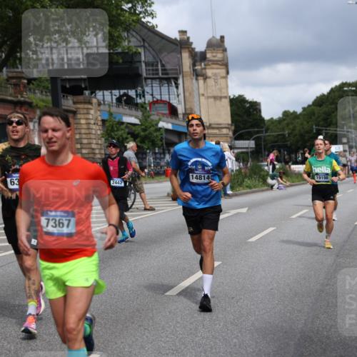 29.06.2025 - hella hamburg halbmarathon Yannick Fuchs http://msf.ph/oto/8179482 29.06.2025 10:42:43 20KM 1086, 1163, 1176, 1537, 1884, 1914, 2442, 3213, 4711, 5421, 6081, 6377, 6923, 7367, 8216, 8889, 8916, 9482, 9638, 9770, 10000, 11467, 12149, 12747, 12840, 13570, 13614, 14192, 14511, 14814, 14990, 15573, 15590, 15629, 15917, 15981, 16094, 16269, 16414, 16766, 17007, 17127, 18251, 18815, 18923, 19198 meine-sportfotos.de