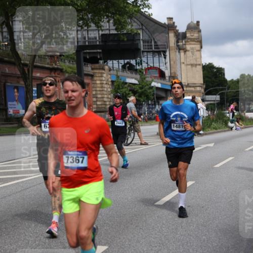 29.06.2025 - hella hamburg halbmarathon Yannick Fuchs http://msf.ph/oto/8179489 29.06.2025 10:42:43 20KM 1086, 1163, 1176, 1537, 1884, 1914, 2442, 3213, 4711, 5421, 6081, 6377, 6923, 7367, 8216, 8889, 8916, 9482, 9638, 9770, 10000, 11467, 12149, 12747, 12840, 13570, 13614, 14192, 14511, 14814, 14990, 15573, 15590, 15629, 15917, 15981, 16094, 16269, 16414, 16766, 17007, 17127, 18251, 18815, 18923, 19198 meine-sportfotos.de
