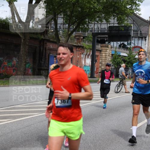 29.06.2025 - hella hamburg halbmarathon Yannick Fuchs http://msf.ph/oto/8179516 29.06.2025 10:42:44 20KM 1086, 1163, 1176, 1537, 1884, 1892, 1914, 2442, 3213, 4711, 5421, 6377, 6923, 7367, 8216, 8889, 8916, 9482, 9638, 9770, 10000, 11467, 12149, 12534, 12747, 12840, 13614, 14192, 14511, 14814, 14990, 15573, 15590, 15917, 15981, 16094, 16269, 16414, 16766, 17007, 17127, 18251, 18815, 18923, 19198 meine-sportfotos.de