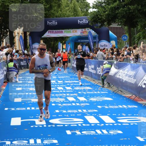 29.06.2025 - hella hamburg halbmarathon Zöllner http://msf.ph/oto/8179553 29.06.2025 10:30:03 Ziel 2689, 3189, 5308, 8190, 9634, 10270, 15672, 17768 meine-sportfotos.de