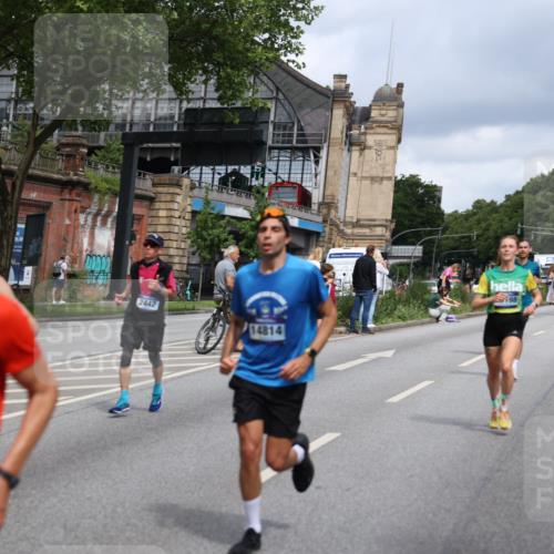 29.06.2025 - hella hamburg halbmarathon Yannick Fuchs http://msf.ph/oto/8179554 29.06.2025 10:42:44 20KM 1086, 1163, 1176, 1537, 1884, 1892, 1914, 2442, 3213, 4711, 5421, 6377, 6923, 7367, 8216, 8889, 8916, 9482, 9638, 9770, 10000, 11467, 12149, 12534, 12747, 12840, 13614, 14192, 14511, 14814, 14990, 15573, 15590, 15917, 15981, 16094, 16269, 16414, 16766, 17007, 17127, 18251, 18815, 18923, 19198 meine-sportfotos.de
